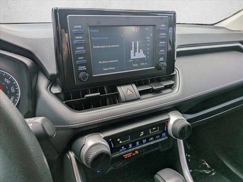 Used 2019 Toyota RAV4 LE image 13