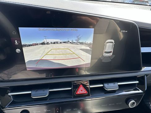 New 2025 Kia Niro EX image 24