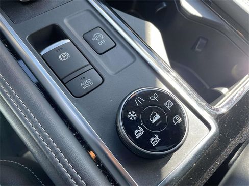 Used 2023 Nissan Pathfinder Platinum w/ Cargo Package image 28