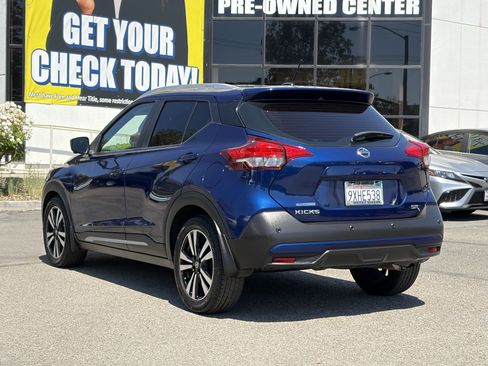 Used 2020 Nissan Kicks SR FWD image 5