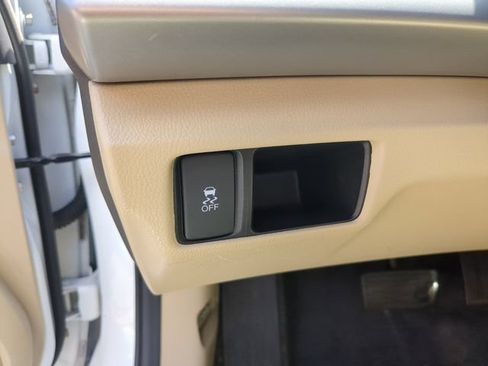 Used 2011 Honda Accord EX image 16