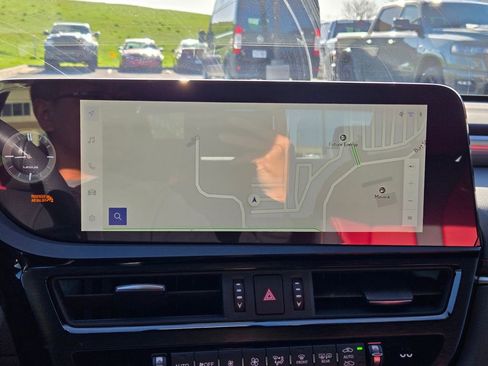 Used 2023 Lexus ES 350 F Sport w/ Accessory Package (Z2) image 24