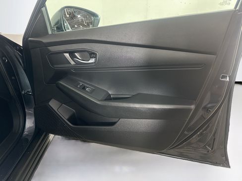 Used 2025 Honda Accord LX image 29