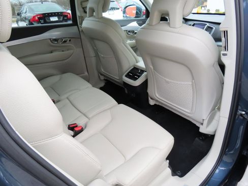 Used 2018 Volvo XC90 T6 Momentum image 17