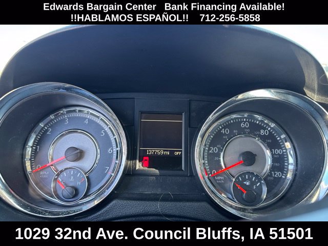 Used 2016 Chrysler Town & Country Touring FWD image 14