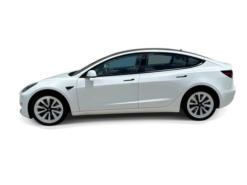 Certified 2023 Tesla Model 3 Standard Range RWD image 3
