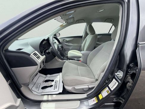 Used 2013 Toyota Corolla L FWD image 14