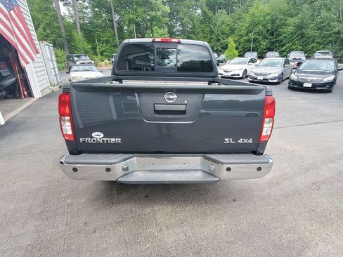 Used 2014 Nissan Frontier SL image 6