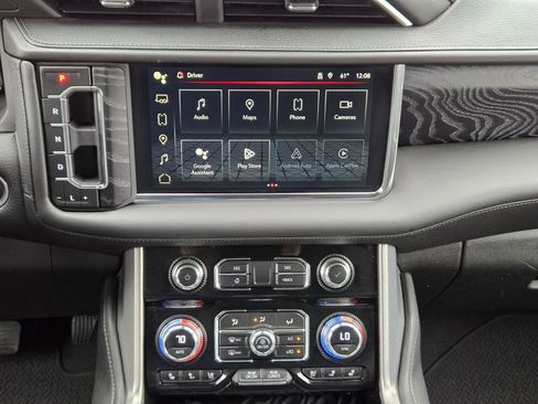 Used 2023 GMC Yukon XL Denali AWD/4WD image 18