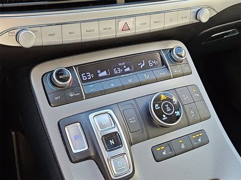 Used 2021 Hyundai Palisade SEL w/ Premium Package image 17