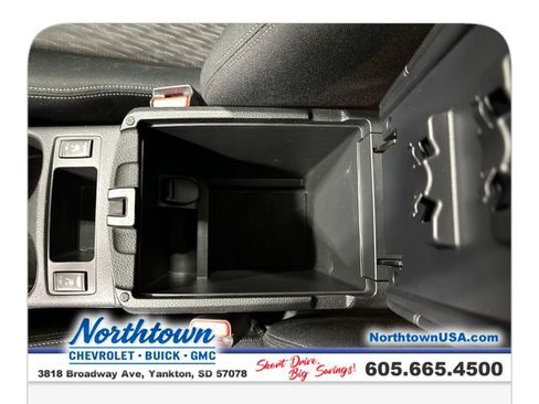 Used 2017 Nissan Rogue SV w/ SV Premium Package AWD/4WD image 27