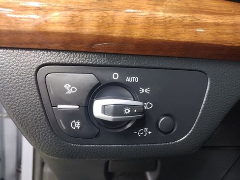 Used 2022 Audi Q5 2.0T Premium image 24