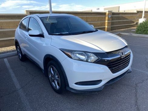 Used 2018 Honda HR-V LX image 5