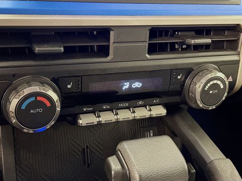 Used 2025 Toyota Tacoma TRD Off-Road image 24