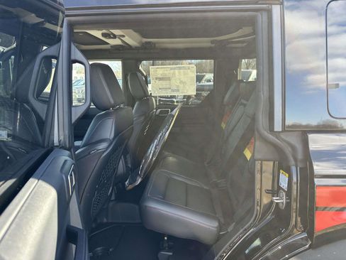 New 2025 Ford Bronco Big Bend w/ Black Diamond Package AWD/4WD image 18