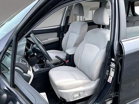 Used 2016 Subaru Forester 2.5i Premium AWD/4WD image 25