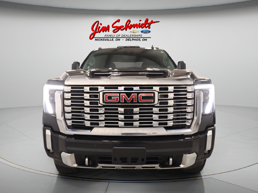 Used 2024 GMC Sierra 2500 Denali w/ Denali Reserve Package AWD/4WD image 3