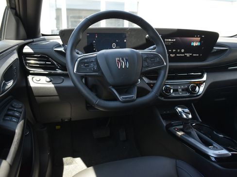 Used 2025 Buick Envista Sport Touring w/ Convenience I Package image 16