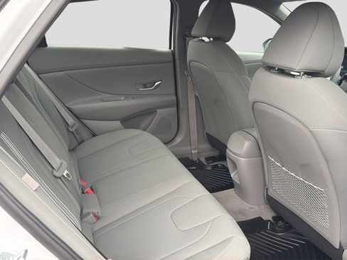 Used 2024 Hyundai Elantra SEL w/ Convenience Package FWD image 27