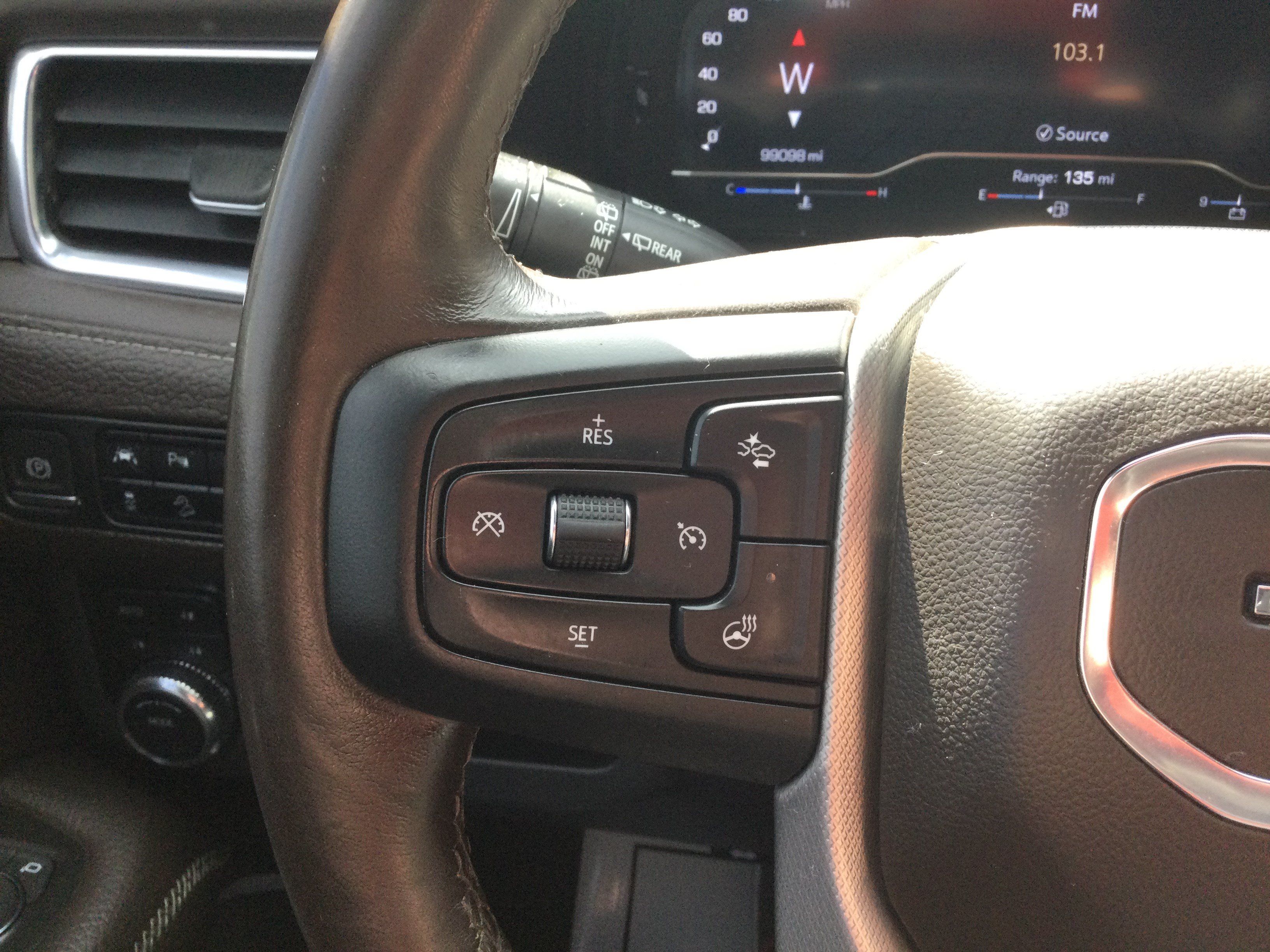 Used 2022 GMC Yukon Denali AWD/4WD image 18