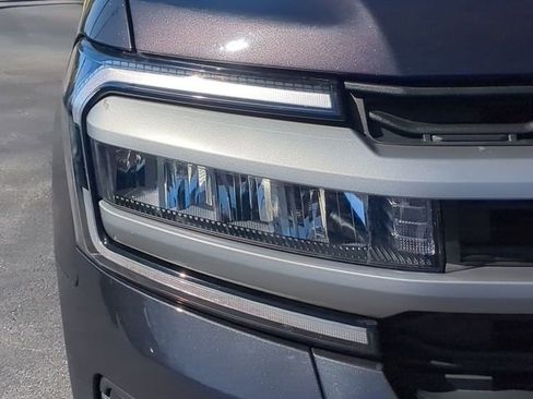 Used 2024 Ford Expedition Max XLT image 10