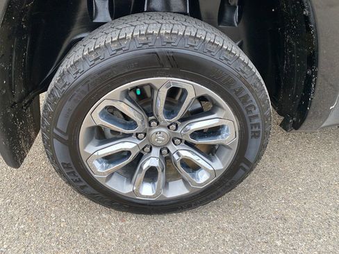 Used 2022 RAM 1500 Limited AWD/4WD image 30