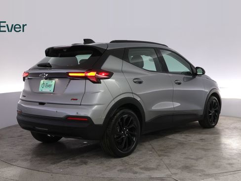 Used 2027 Chevrolet Bolt RS w/ Technology Package FWD image 3