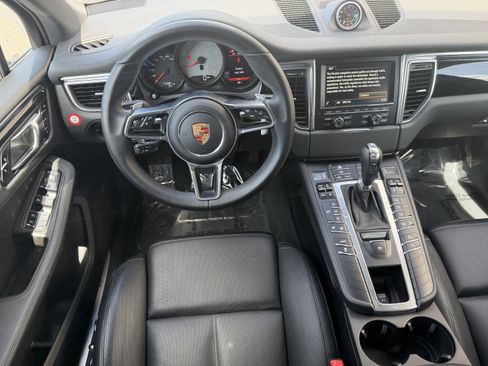 Used 2015 Porsche Macan S image 17