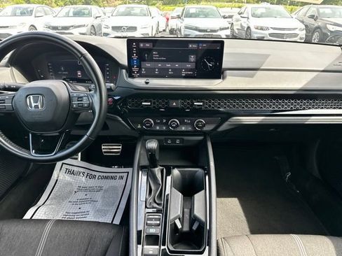 Used 2023 Honda Accord Sport image 11