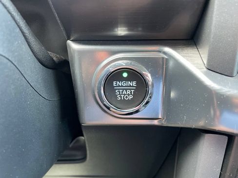 Used 2022 Ford F150 Lariat AWD/4WD image 23
