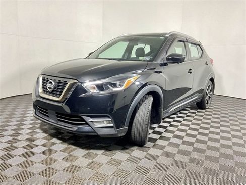 Used 2020 Nissan Kicks SR w/ SR Premium Package image 7