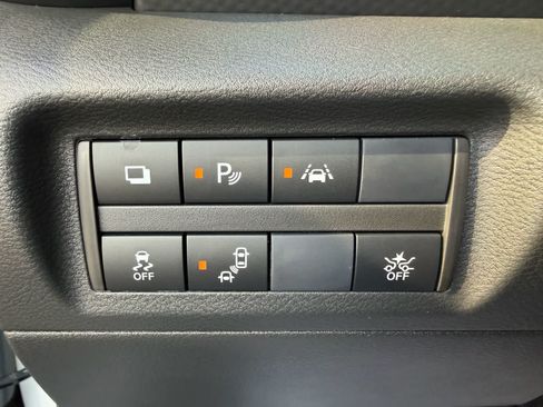 Certified 2025 Nissan Kicks Play S FWD image 13