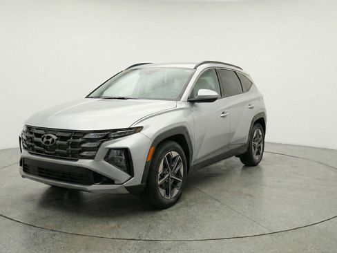 Used 2025 Hyundai Tucson SEL AWD/4WD image 3