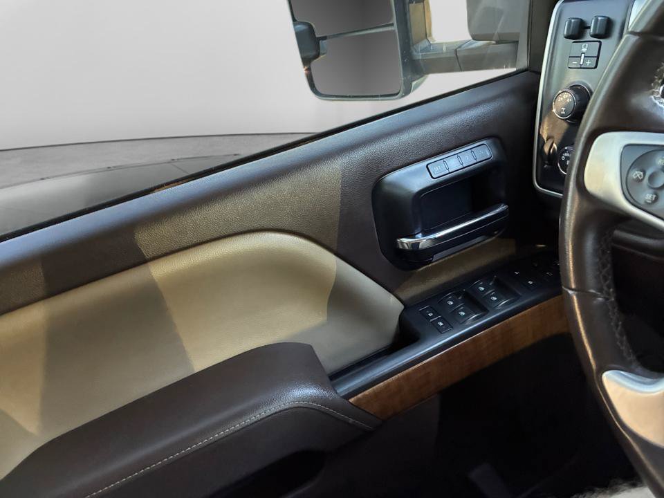 Used 2015 GMC Sierra 2500 SLT w/ Driver Alert Package AWD/4WD image 32