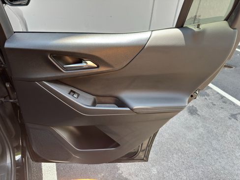Used 2026 Chevrolet Equinox LT FWD image 36