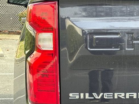 Certified 2022 Chevrolet Silverado 1500 Custom image 46