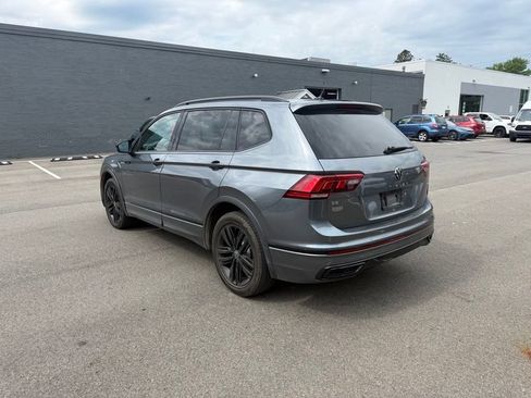 Used 2022 Volkswagen Tiguan SE R-Line AWD/4WD image 8