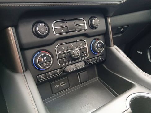 Used 2023 Chevrolet Tahoe High Country AWD/4WD image 27