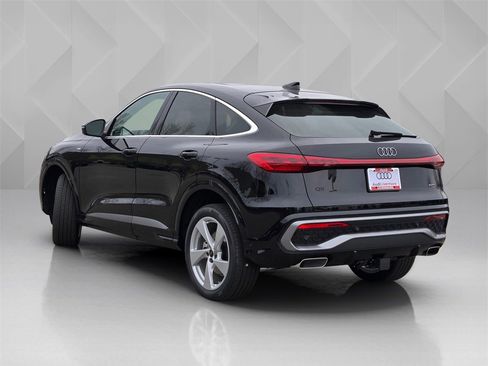 New 2025 Audi Q5 Premium Plus image 4