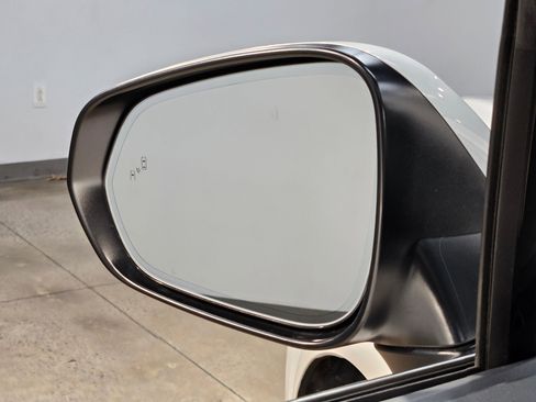 Used 2024 Lexus RX 350 RX 350h Luxury image 22