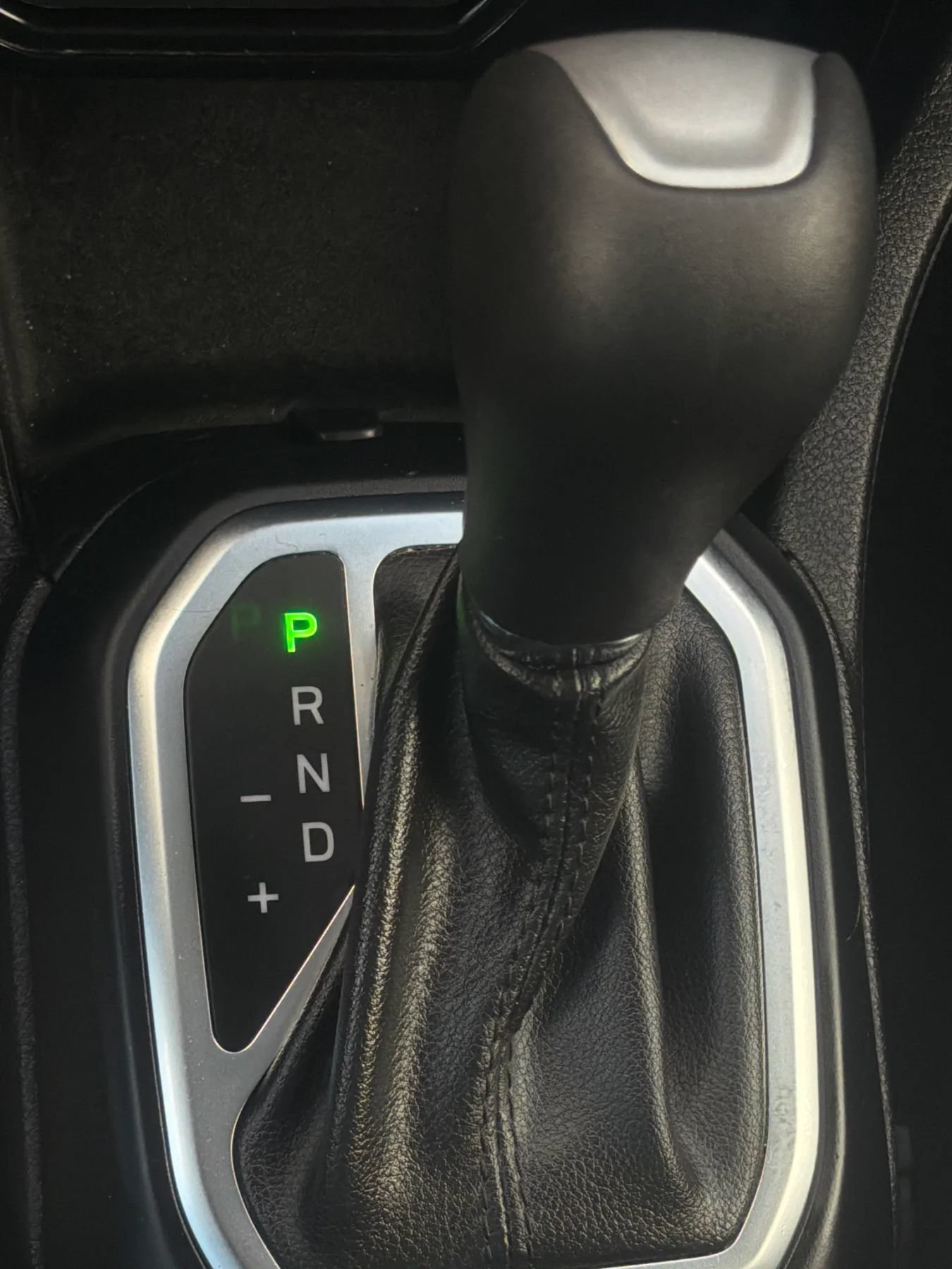 Used 2019 Jeep Renegade Latitude w/ Safety & Security Group II FWD image 33