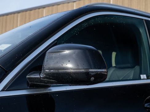 Used 2023 BMW X5 xDrive40i w/ Parking Assistance Package image 9