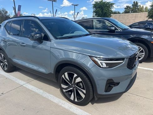Used 2023 Volvo XC40 B5 Ultimate w/ Protection Package Premier AWD/4WD image 7