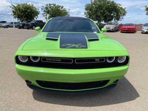 Used 2015 Dodge Challenger R/T w/ Quick Order Package 22B R/T RWD image 2