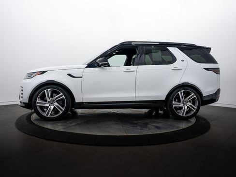 Used 2021 Land Rover Discovery HSE R-Dynamic AWD/4WD image 2