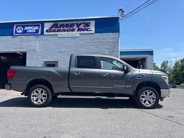 Used 2017 Nissan Titan SV AWD/4WD image 6