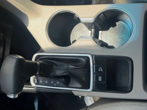 Used 2021 Kia Sportage S FWD image 15