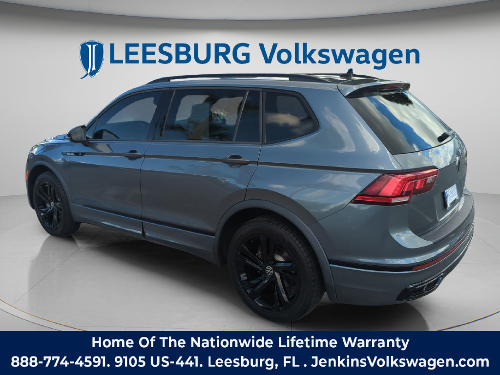Used 2023 Volkswagen Tiguan SE R-Line FWD image 9