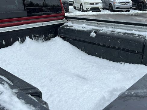 Used 2018 Nissan Titan Platinum Reserve image 39