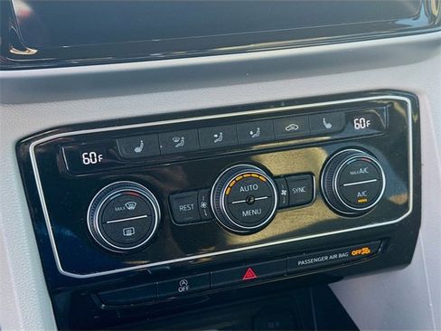 Used 2023 Volkswagen Atlas SE image 14